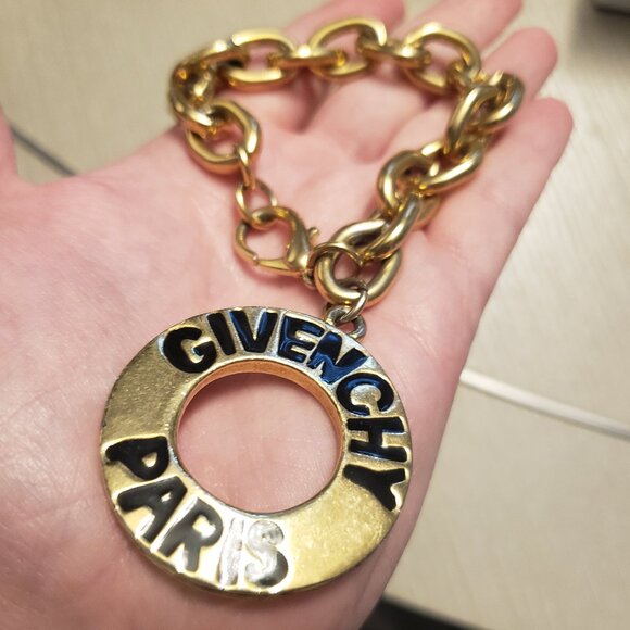 Givenchy Vintage 18k gold-plated Chunky Logo Givenchy Paris Bracelet - Picture 15 of 17